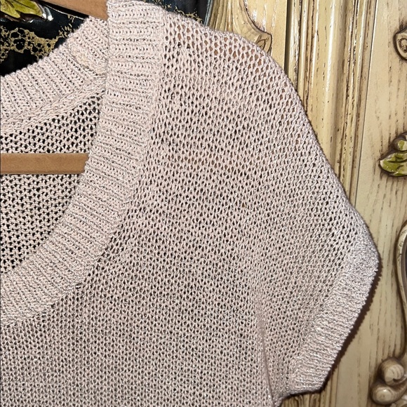 Banana Republic Soft Pink Knit Sweater - Picture 4 of 7